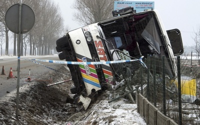 Wypadek kibiców - 2 zabitych, 28 rannych