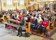 16 marca do Wrzosek przyjechało 300 scholistów