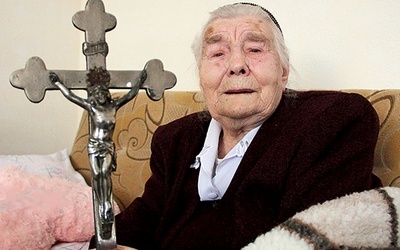  – Krzyż to pamiątka po mojej siostrze. Zmarła w czasie II wojny światowej. Bardzo ją kochałam – mówi Józefa Momot