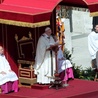 Papież wzywa do powściągliwości w sądzeniu