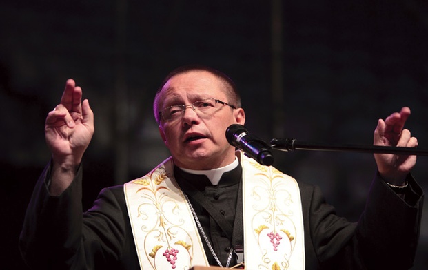 Biskup Grzegorz Ryś z właściwą sobie, wręcz detektywistyczną dociekliwością od lat analizuje tekst Pisma. To jedna z tajemnic powodzenia głoszonych przez niego rekolekcji