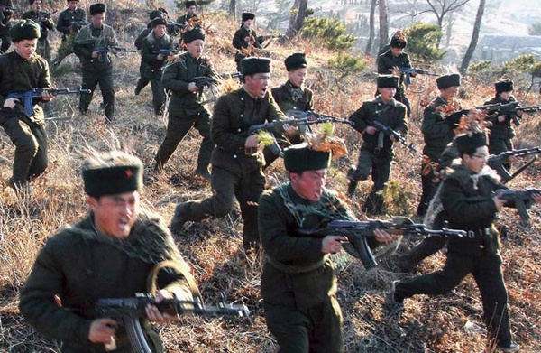 Korea Północna od 60 lat prowokuje i wysyła „sygnały ostrzegawcze”. Napięcie może skończyć się wojną, ale jeszcze nie teraz