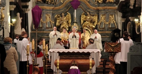 Mszy św. w intencji papieża Franciszka przewodniczył bp Andrzej F. Dziuba