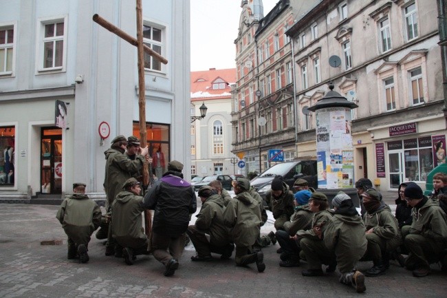 Droga Krzyżowa ulicami Kluczborka