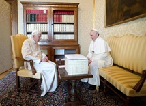 Spotkanie papieża Franciszka i Benedykta XVI