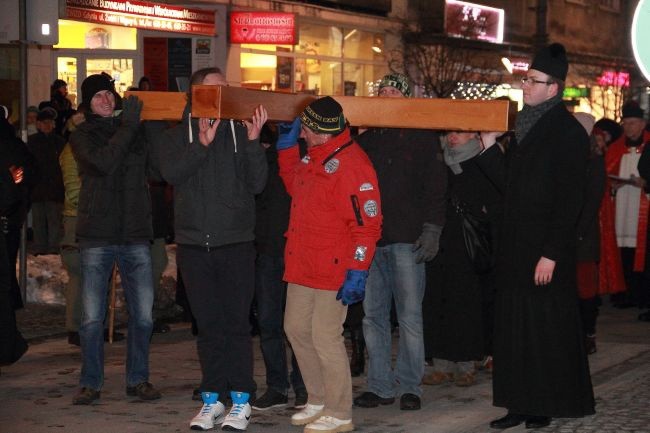 Tłumy gdynian na Drodze Krżyżowej