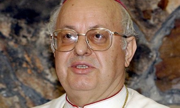 Sekretarz konklawe „w połowie kardynałem”