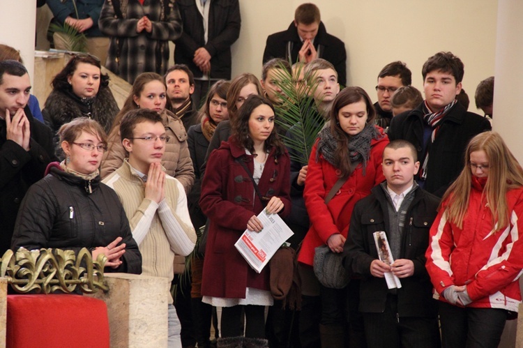 Światowy Dzień Młodzieży w katowickiej katedrze