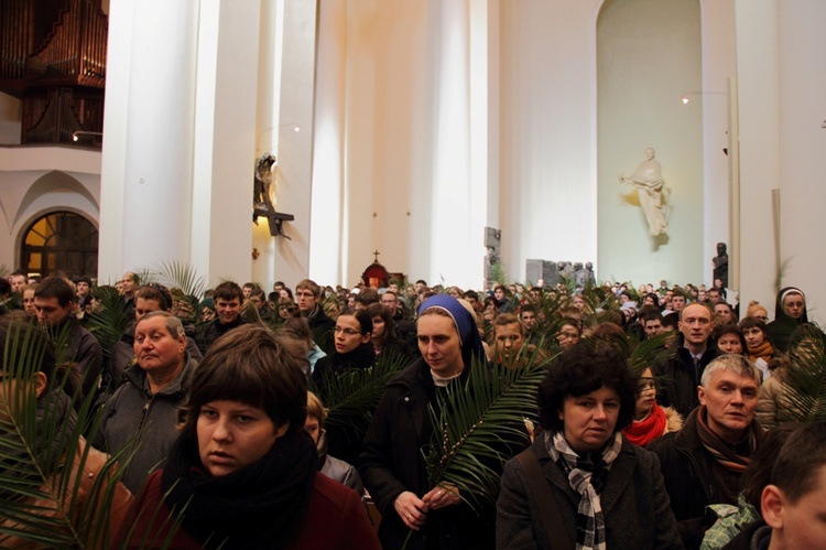 Światowy Dzień Młodzieży w katowickiej katedrze