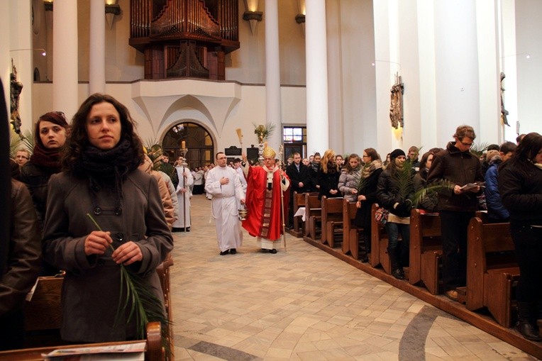 Światowy Dzień Młodzieży w katowickiej katedrze