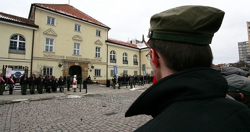 Następcy Alka, Rudego, Zośki...