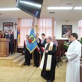   – Niech to miejsce służy  Zabrzu i jego mieszkańcom  – powiedział bp Jan Kopiec  podczas poświęcenia  nowoczesnej sali posiedzeń  Rady Miasta