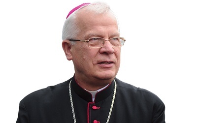 Abp Józef Michalik drugą kadencję pełni funkcję przewodniczącego Konferencji Episkopatu Polski, od 1993 r. jest metropolitą przemyskim, w latach 1986–1992 był biskupem zielonogórsko-gorzowskim. Ma 72 lata.