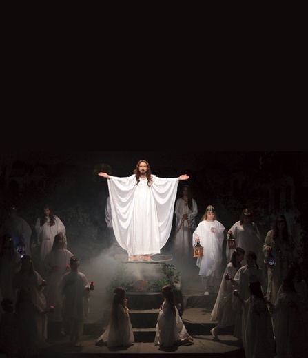  Scena Zmartwychwstania przypomina obrazy mistrzów malarstwa