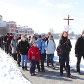 W sobotę przed Niedzielą Palmową kilkuset mieszkańców Szopienic modliło się w Łagiewnikach