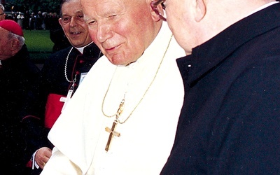 Jan Paweł II  w stolicy Dolnego Śląska. W 1997 r. Rada Miejska nadała mu tytuł honorowego obywatela Wrocławia. Czy zaproszenie na święto miasta piosenkarki nawołującej do nienawiści wobec papieża to właściwa decyzja?