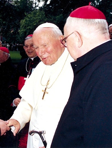 Jan Paweł II  w stolicy Dolnego Śląska. W 1997 r. Rada Miejska nadała mu tytuł honorowego obywatela Wrocławia. Czy zaproszenie na święto miasta piosenkarki nawołującej do nienawiści wobec papieża to właściwa decyzja?