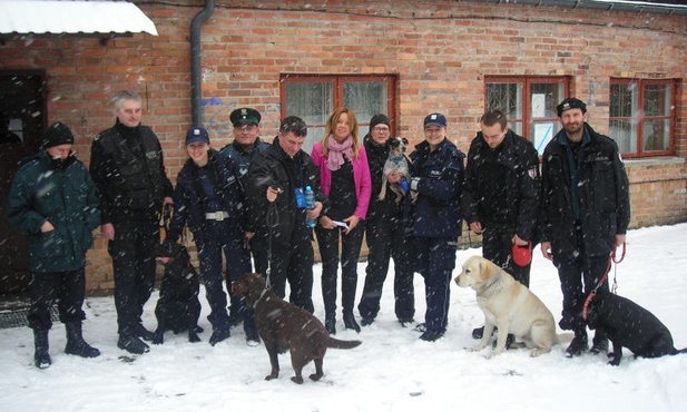 W akcji wziełi udział finkcjonariusze Służby Celnej i policjanci KPP w Żyrardowie