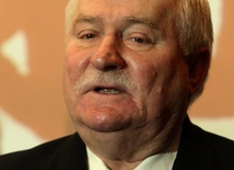 Wałęsa: Mniejszość prześladuje większość