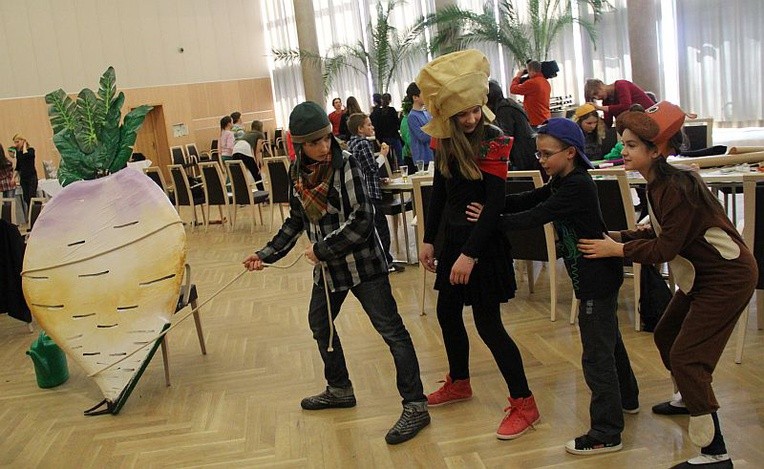Zabawa w teatr