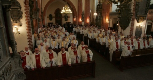 Msza Krzyżma z biskupem