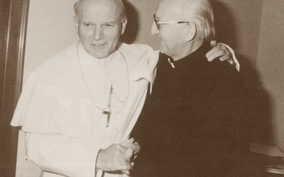  Sługa Boży ks. Franciszek Blachnicki z bł. Janem Pawłem II