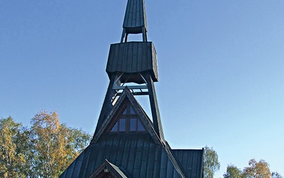 Kościółek na jamneńskim wzgórzu 
