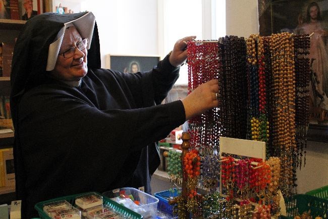 Współsiostry Faustyny i jej czciciele