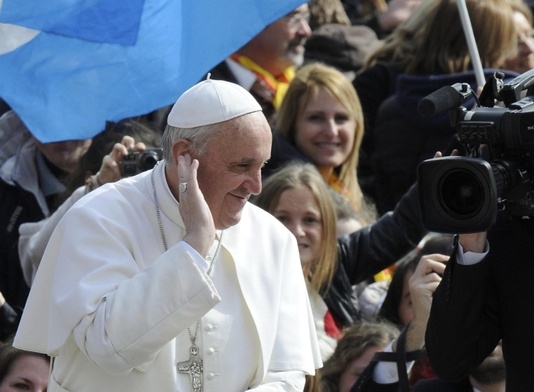 Papież mówi, młodzież wiwatuje