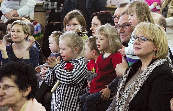  Przedszkolaki świetnie bawiły się na wiosennym festynie