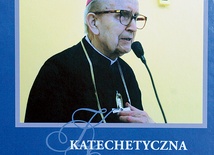 „Katechetyczna skrzynka zapytań. Odpowiada bp Edward Materski”,  Radom 2013