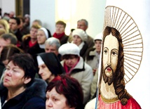 Niedzielne uroczystości przyciągnęły do Łagiewnik tysiące pielgrzymów – czcicieli Bożego Miłosierdzia