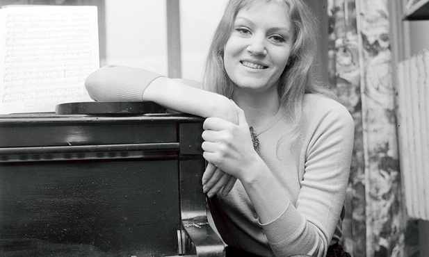 W 1966 roku Anna German podpisała kontrakt z włoską firmą  fonograficzną CDI