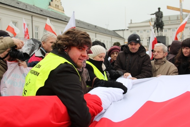 Obchody smoleńskie na Krakowskim Przedmieściu