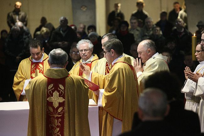 Msza św. za ofiary katastrofy. Świątynia Opatrzności Bożej