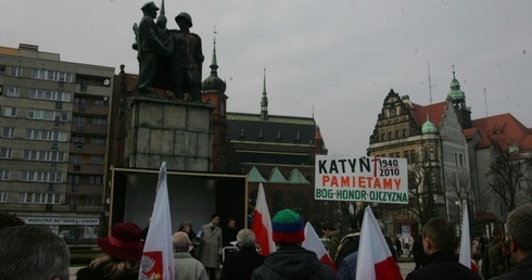 O zdrajcach pod "Iwanami"