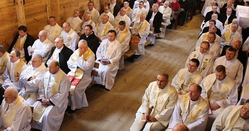 Wielkanocna pielgrzymka kapłanów