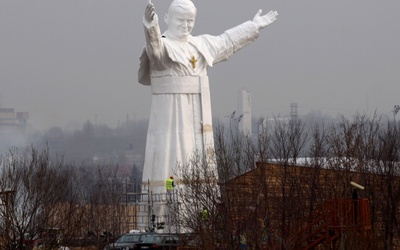 Najwyższa na świecie statua bł. Jana Pawła II