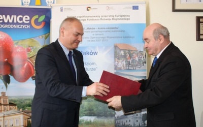 Prezydent Leszek Trębski i wójt Jerzy Stankiewicz podpisali kolejne porozumienie w sprawie uzdrowiska