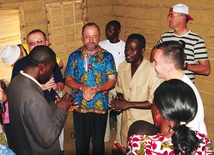 Spotkanie z wiernymi podczas wizyty tarnowskich księży