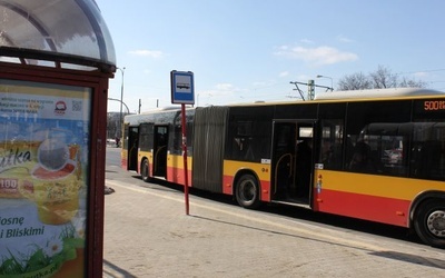 Nowoczesny autobus