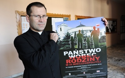 – Tydzień Społeczny ma już swoją stałą liczną publiczność, która – mam nadzieję – i w tym roku dopisze – mówi ks. Andrzej Jędrzejewski