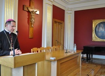 - Jan Paweł II karmił nas swoją wiarą i modlitwą - mówił w płockim seminarium abp Mieczysław Mokrzycki