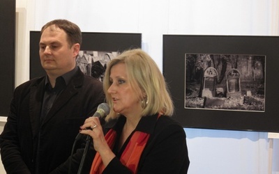 Wernisaż wystawy fotografii Tomasza Grzyba "Świadectwo" wpisał się w ostatnią edycję "Śladu"