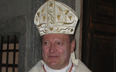 Mafia bluźnierczo wykorzystuje religię