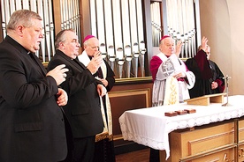 Wspólne błogosławieństwo biskupów w ekumenicznej kaplicy w Cieszynie