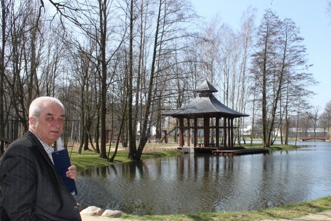 Pałac i park w Żmigrodzie