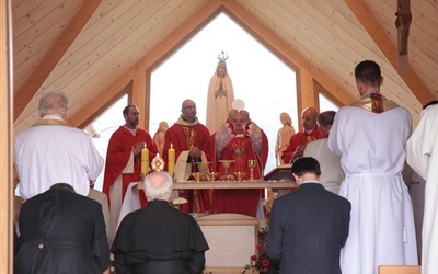 Kaplica na Dębowcu będzie miejscem kultu Matki Bożej Fatimskiej.