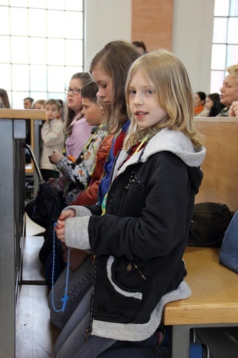 Koła różańcowe w centrum handlowym SCC