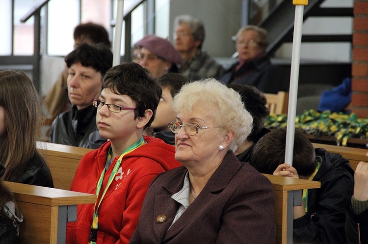 Koła różańcowe w centrum handlowym SCC